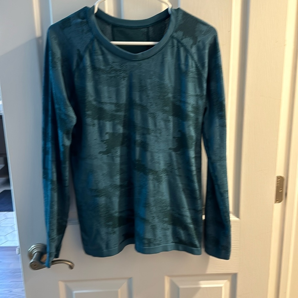 Athleta teal camo top